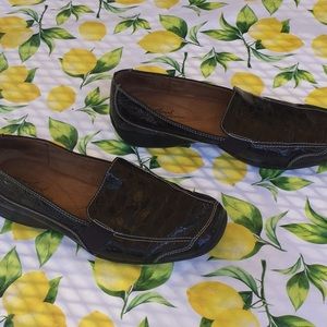 Naturalizer Deep Brown Flats